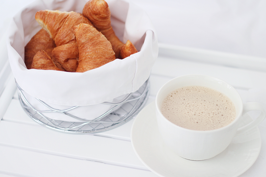 croissants-coffee-breakfast