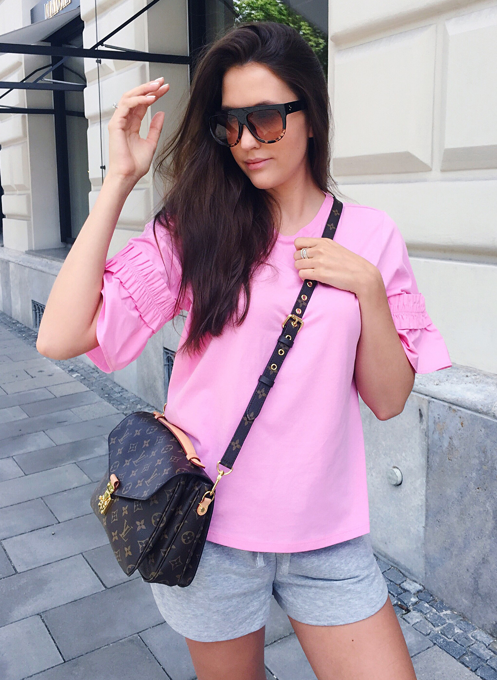 Pink Shirt Volantärmel